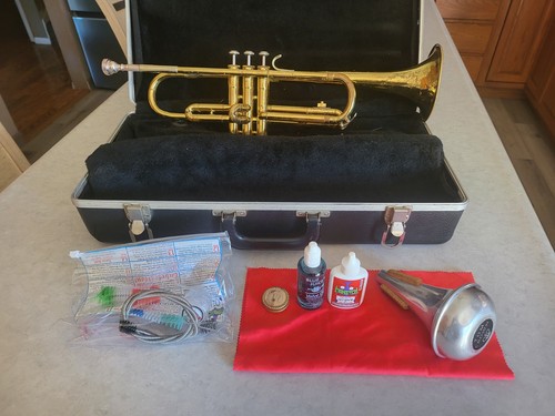 Vintage bundy trumpet - bundy, by